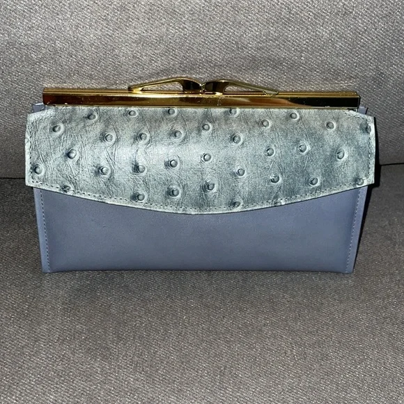 NEW VINTAGE Women’s Gray Leather Wallet. - Picture 7 of 8
